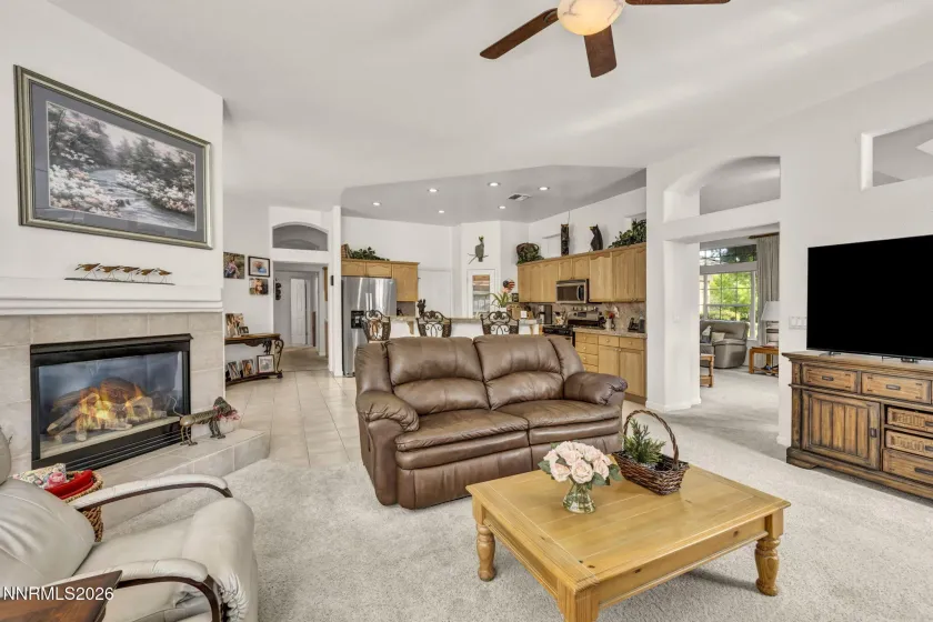 1275 Fox Glen, Reno, Nevada 89521, 4 Bedrooms Bedrooms, ,2 BathroomsBathrooms,Residential,Residential,Fox Glen,0,260012798