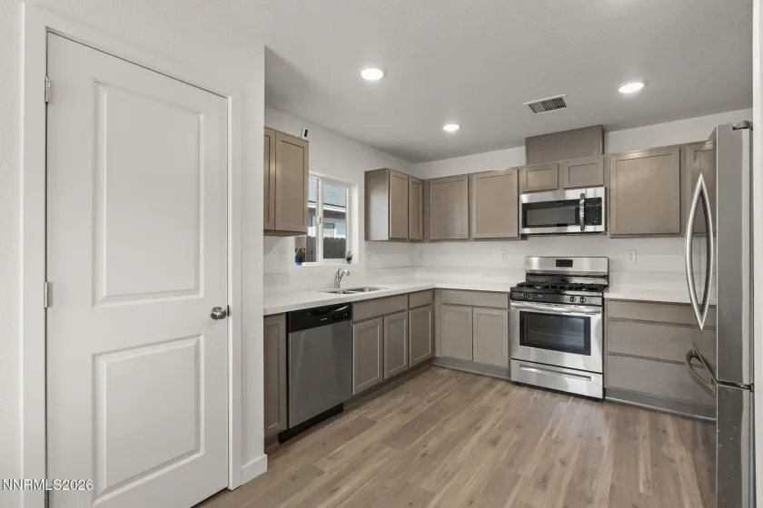 255 Misty, Dayton, Nevada 89403, 3 Bedrooms Bedrooms, ,2 BathroomsBathrooms,Residential,Residential,Misty,0,260012799