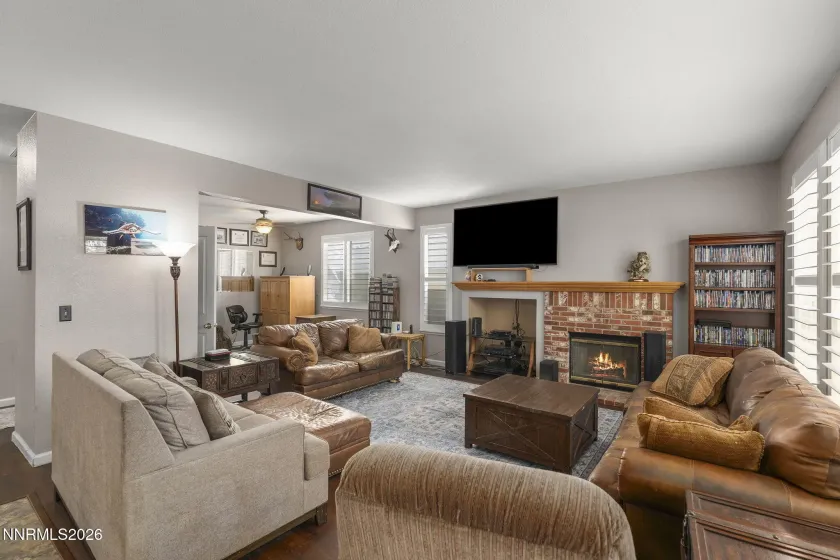 1550 Disc, Sparks, Nevada 89436, 5 Bedrooms Bedrooms, ,3 BathroomsBathrooms,Residential,Residential,Disc,0,260012801