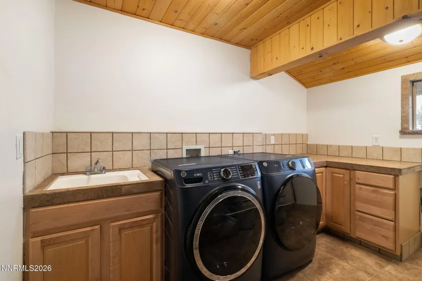 1469 Langley, Gardnerville, Nevada 89460, 3 Bedrooms Bedrooms, ,2 BathroomsBathrooms,Residential,Residential,Langley,0,260012802