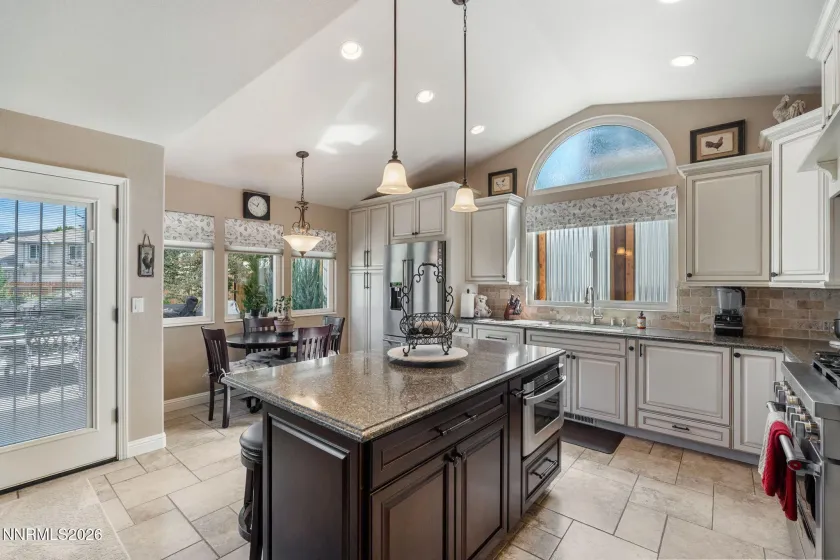 996 Country Ridge, Sparks, Nevada 89434, 4 Bedrooms Bedrooms, ,3 BathroomsBathrooms,Residential,Residential,Country Ridge,0,260012809