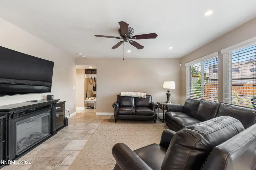 996 Country Ridge, Sparks, Nevada 89434, 4 Bedrooms Bedrooms, ,3 BathroomsBathrooms,Residential,Residential,Country Ridge,0,260012809