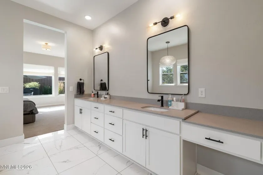 954 Solarium, Reno, Nevada 89511, 3 Bedrooms Bedrooms, ,3 BathroomsBathrooms,Residential,Residential,Solarium,0,260012810
