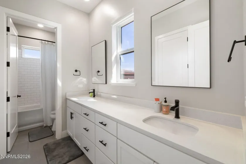 954 Solarium, Reno, Nevada 89511, 3 Bedrooms Bedrooms, ,3 BathroomsBathrooms,Residential,Residential,Solarium,0,260012810