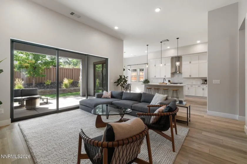 954 Solarium, Reno, Nevada 89511, 3 Bedrooms Bedrooms, ,3 BathroomsBathrooms,Residential,Residential,Solarium,0,260012810