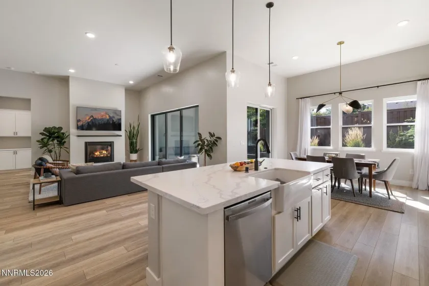 954 Solarium, Reno, Nevada 89511, 3 Bedrooms Bedrooms, ,3 BathroomsBathrooms,Residential,Residential,Solarium,0,260012810