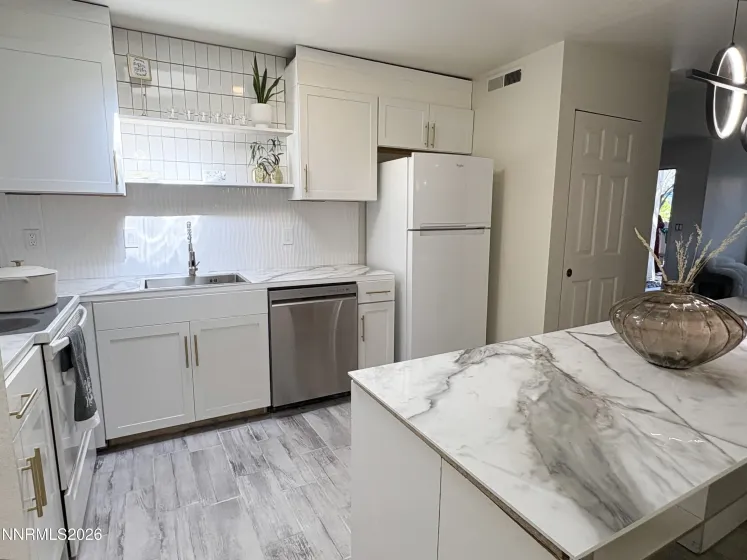 1009 Baywood, Sparks, Nevada 89434, 3 Bedrooms Bedrooms, ,1 BathroomBathrooms,Residential,Residential,Baywood,0,260012812