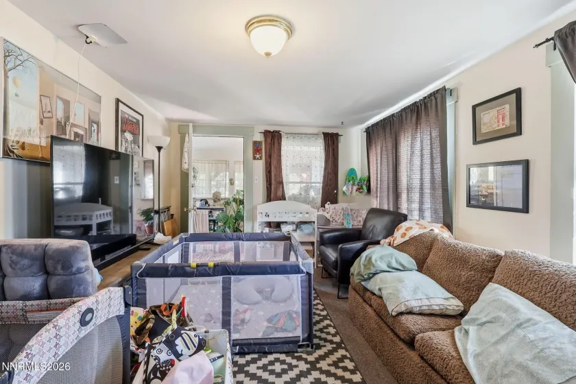 452 Holcomb, Reno, Nevada 89502, ,Residential Income,Residential,Holcomb,0,260012822