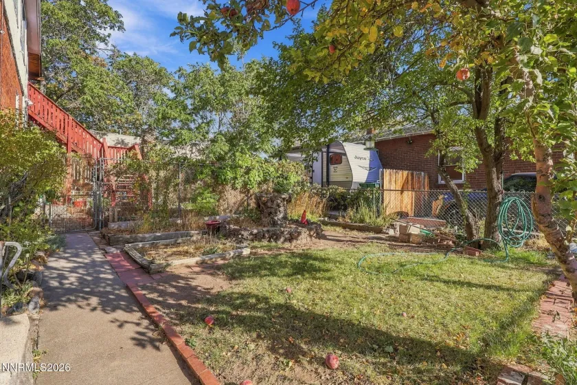 452 Holcomb, Reno, Nevada 89502, ,Residential Income,Residential,Holcomb,0,260012822