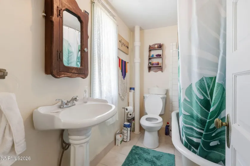 452 Holcomb, Reno, Nevada 89502, ,Residential Income,Residential,Holcomb,0,260012822