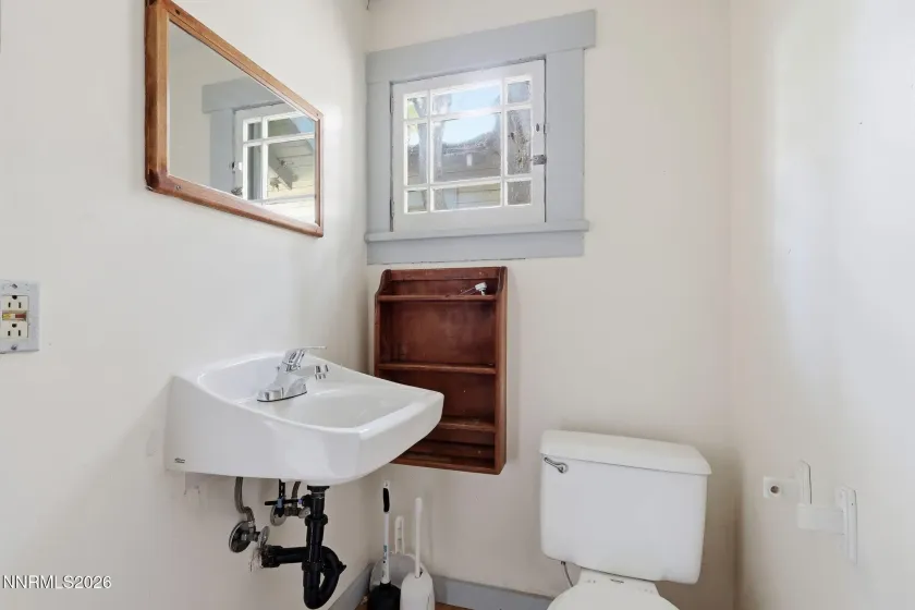 420 Holcomb, Reno, Nevada 89502, ,Residential Income,Residential,Holcomb,0,260012823