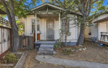 420 Holcomb, Reno, Nevada 89502, ,Residential Income,Residential,Holcomb,0,260012823