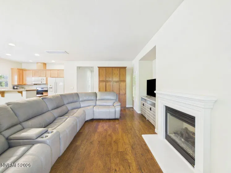 1305 Waterloo, Reno, Nevada 89509, 2 Bedrooms Bedrooms, ,3 BathroomsBathrooms,Residential,Residential,Waterloo,0,260012828