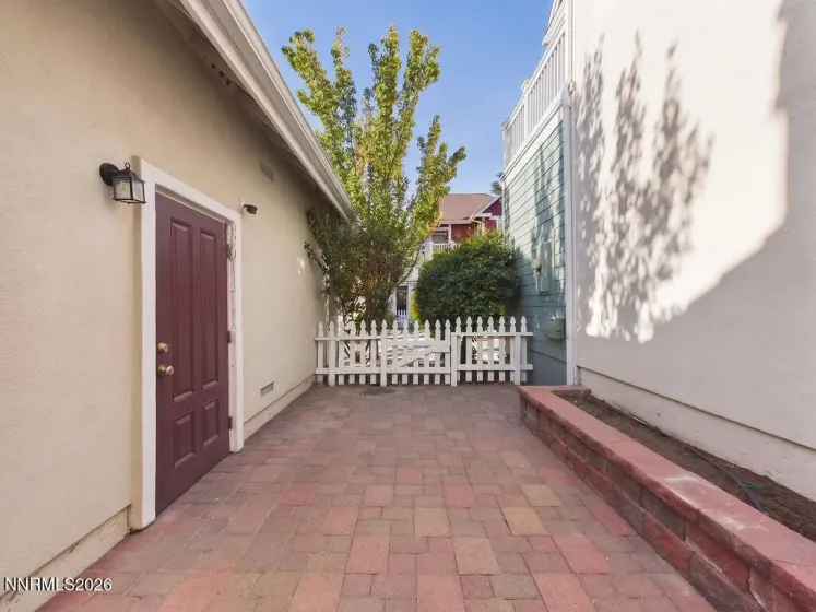 1305 Waterloo, Reno, Nevada 89509, 2 Bedrooms Bedrooms, ,3 BathroomsBathrooms,Residential,Residential,Waterloo,0,260012828