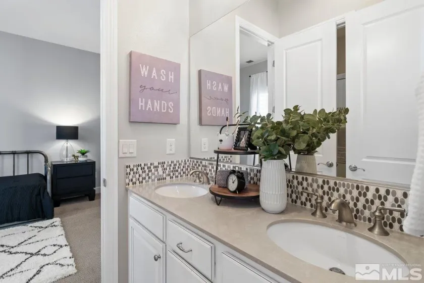 9915 Sea Breeze, Reno, Nevada 89521, 4 Bedrooms Bedrooms, ,5 BathroomsBathrooms,Residential Lease,Manufactured,Sea Breeze,0,260012832
