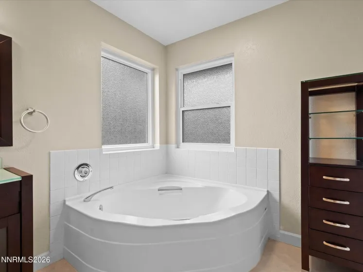 1827 Terrace Heights, Reno, Nevada 89523, 4 Bedrooms Bedrooms, ,3 BathroomsBathrooms,Residential,Residential,Terrace Heights,0,260012834