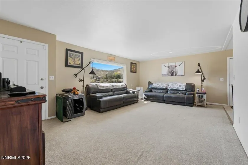 360 Overland, Carson City, Nevada 89701, 3 Bedrooms Bedrooms, ,2 BathroomsBathrooms,Residential,Residential,Overland,0,260012848