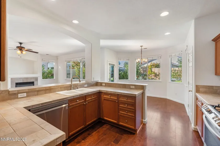 10295 Lucente, Reno, Nevada 89521, 3 Bedrooms Bedrooms, ,2 BathroomsBathrooms,Residential,Residential,Lucente,0,260012857