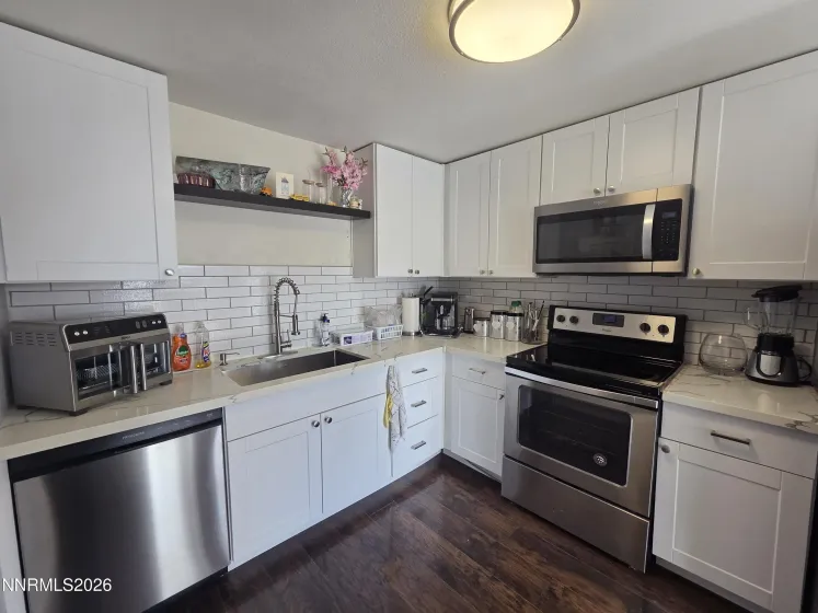 2657 16th, Sparks, Nevada 89431, 3 Bedrooms Bedrooms, ,2 BathroomsBathrooms,Residential,Residential,16th,0,260012870