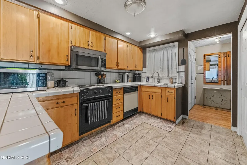 701 Bath, Carson City, Nevada 89703, 5 Bedrooms Bedrooms, ,3 BathroomsBathrooms,Residential,Residential,Bath,0,260012876