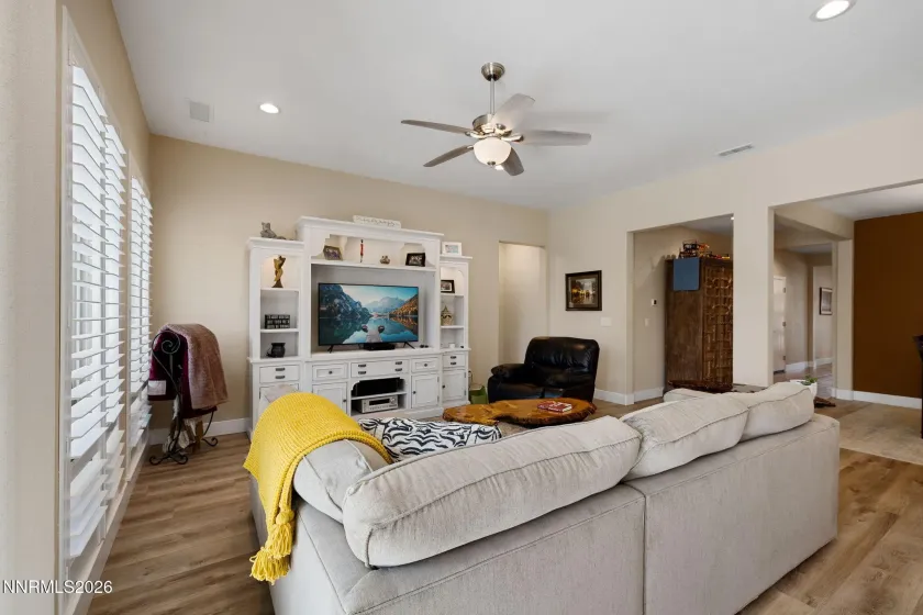 3097 Kaleidoscope, Sparks, Nevada 89436, 4 Bedrooms Bedrooms, ,3 BathroomsBathrooms,Residential,Residential,Kaleidoscope,0,260012884