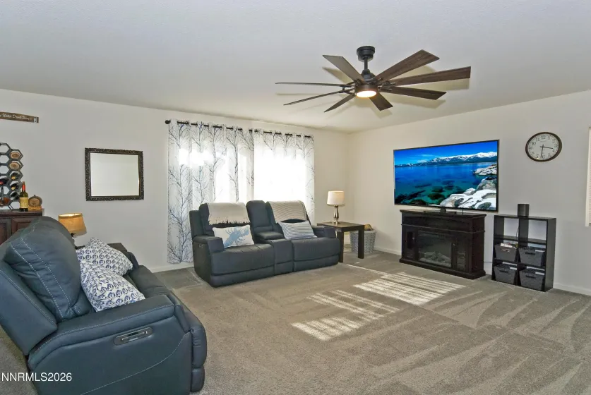8937 Quail Fls, Reno, Nevada 89506, 3 Bedrooms Bedrooms, ,3 BathroomsBathrooms,Residential,Residential,Quail Fls,0,260012888