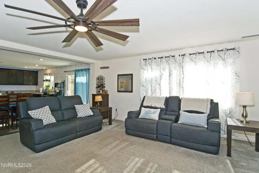 8937 Quail Fls, Reno, Nevada 89506, 3 Bedrooms Bedrooms, ,3 BathroomsBathrooms,Residential,Residential,Quail Fls,0,260012888
