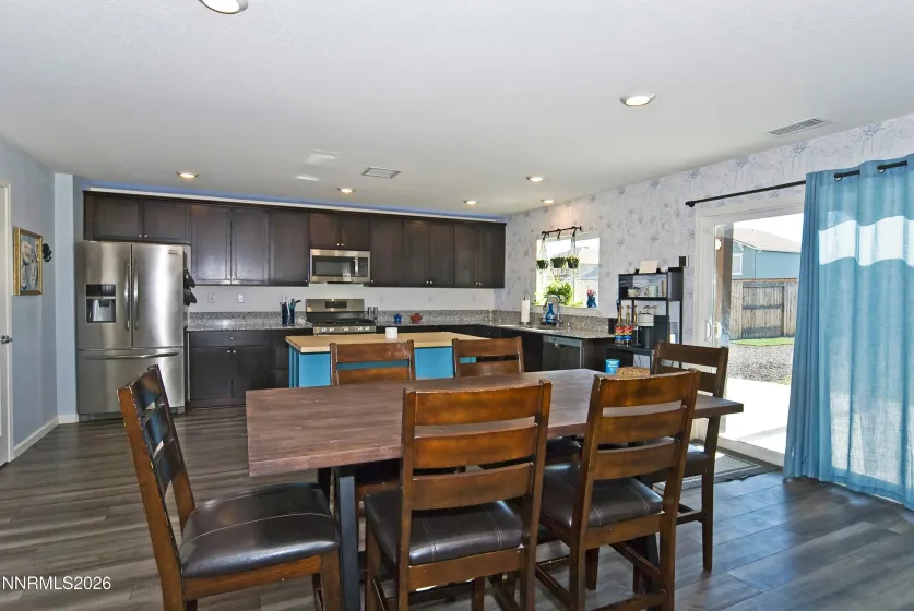 8937 Quail Fls, Reno, Nevada 89506, 3 Bedrooms Bedrooms, ,3 BathroomsBathrooms,Residential,Residential,Quail Fls,0,260012888