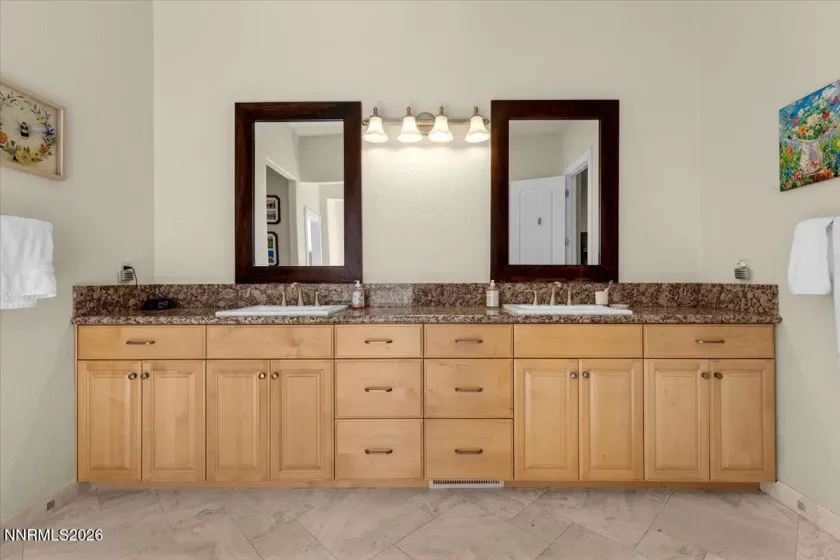 401 Kingsbarn, Dayton, Nevada 89403, 3 Bedrooms Bedrooms, ,4 BathroomsBathrooms,Residential,Residential,Kingsbarn,0,260012891