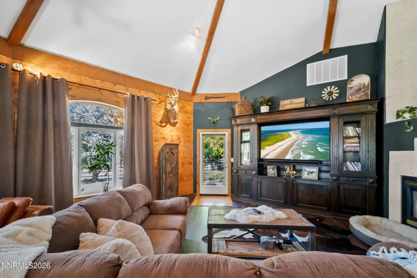 31 Garms, Smith Valley, Nevada 89430, 2 Bedrooms Bedrooms, ,3 BathroomsBathrooms,Residential,Residential,Garms,0,260012895
