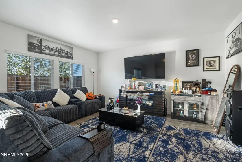 613 Pleasant Vis, Reno, Nevada 89506, 4 Bedrooms Bedrooms, ,3 BathroomsBathrooms,Residential,Residential,Pleasant Vis,0,260012901
