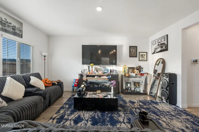 613 Pleasant Vis, Reno, Nevada 89506, 4 Bedrooms Bedrooms, ,3 BathroomsBathrooms,Residential,Residential,Pleasant Vis,0,260012901