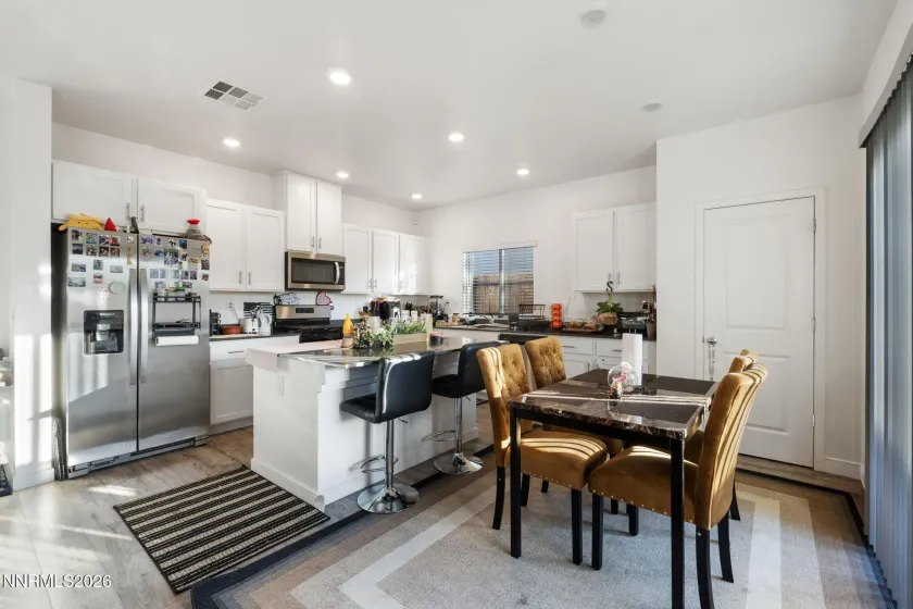 613 Pleasant Vis, Reno, Nevada 89506, 4 Bedrooms Bedrooms, ,3 BathroomsBathrooms,Residential,Residential,Pleasant Vis,0,260012901