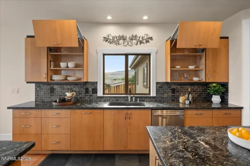 2480 Singing Hills, Sparks, Nevada 89436, 3 Bedrooms Bedrooms, ,3 BathroomsBathrooms,Residential,Residential,Singing Hills,0,260012907