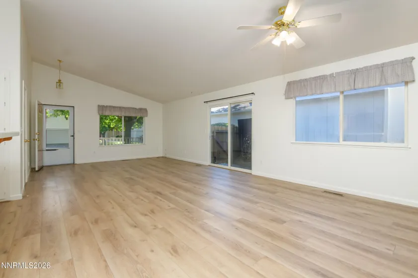1468 Garden Glen, Gardnerville, Nevada 89410, 3 Bedrooms Bedrooms, ,2 BathroomsBathrooms,Residential,Residential,Garden Glen,0,260012912