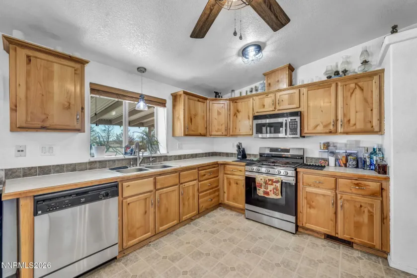 5285 Lemon, Silver Springs, Nevada 89429, 3 Bedrooms Bedrooms, ,2 BathroomsBathrooms,Residential,Residential,Lemon,0,260012913