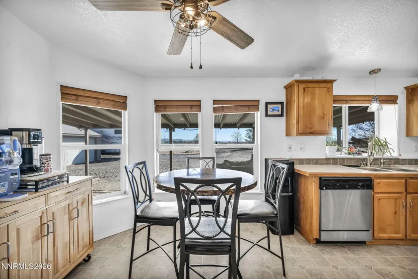 5285 Lemon, Silver Springs, Nevada 89429, 3 Bedrooms Bedrooms, ,2 BathroomsBathrooms,Residential,Residential,Lemon,0,260012913