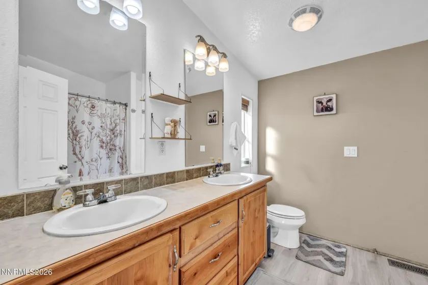 5285 Lemon, Silver Springs, Nevada 89429, 3 Bedrooms Bedrooms, ,2 BathroomsBathrooms,Residential,Residential,Lemon,0,260012913