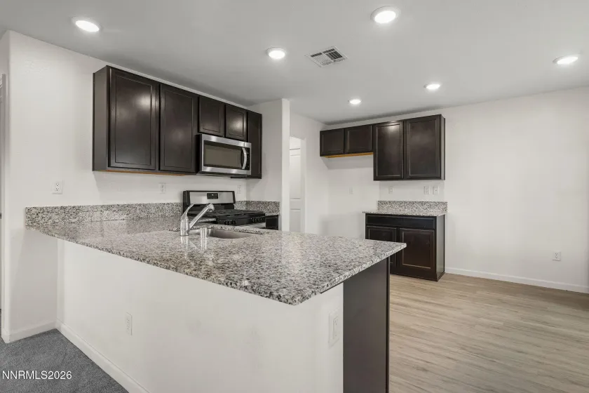 9201 Logan Creek, Reno, Nevada 89506, 2 Bedrooms Bedrooms, ,2 BathroomsBathrooms,Residential,Residential,Logan Creek,0,260012914