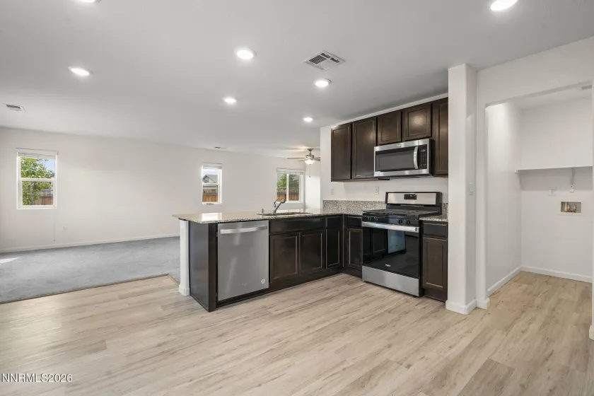 9201 Logan Creek, Reno, Nevada 89506, 2 Bedrooms Bedrooms, ,2 BathroomsBathrooms,Residential,Residential,Logan Creek,0,260012914