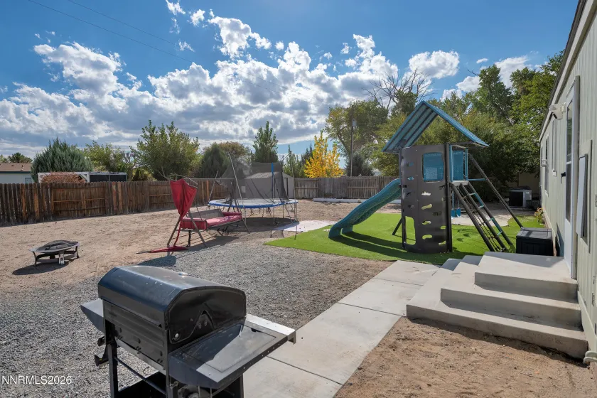 18 Scarsdale, Yerington, Nevada 89447, 3 Bedrooms Bedrooms, ,2 BathroomsBathrooms,Residential,Residential,Scarsdale,0,260012926