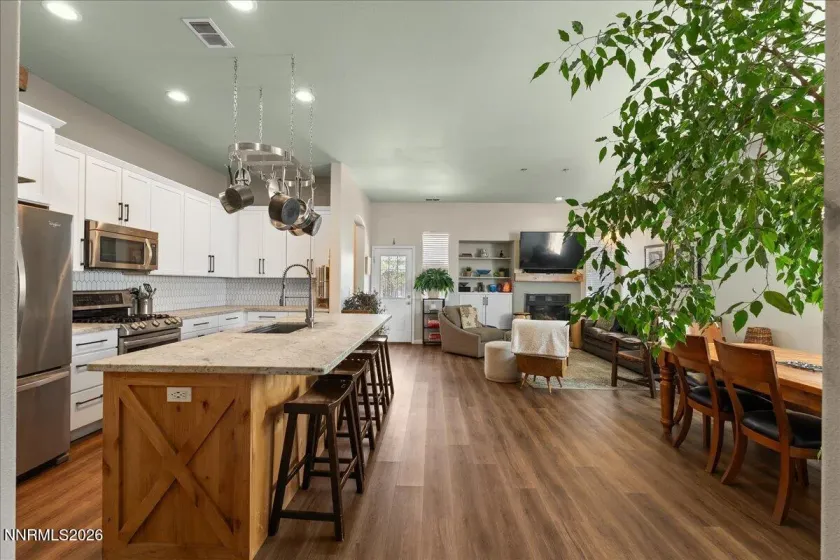 10170 Buckeye, Reno, Nevada 89521, 3 Bedrooms Bedrooms, ,2 BathroomsBathrooms,Residential,Residential,Buckeye,0,260012930