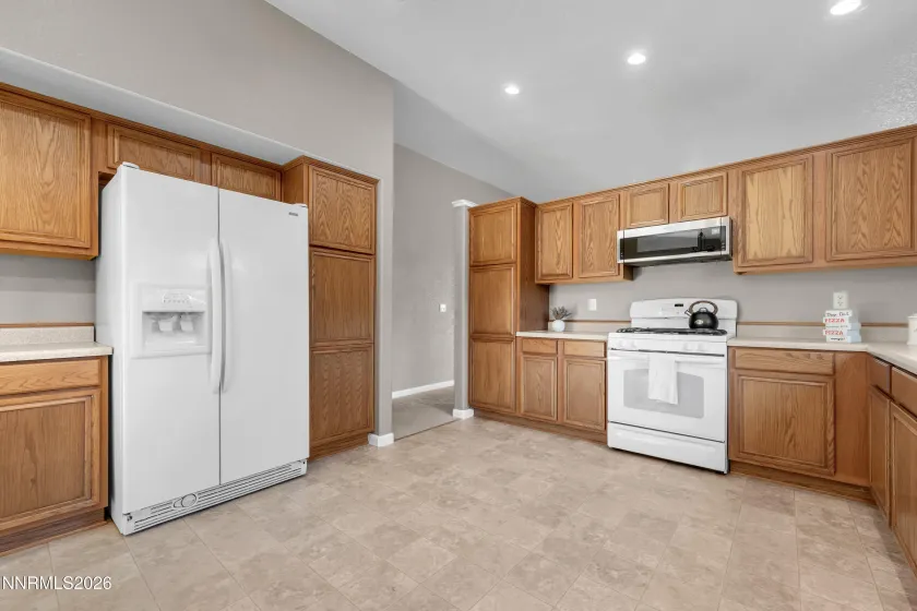 17930 Clear Lake, Reno, Nevada 89508, 3 Bedrooms Bedrooms, ,2 BathroomsBathrooms,Residential,Residential,Clear Lake,0,260012946