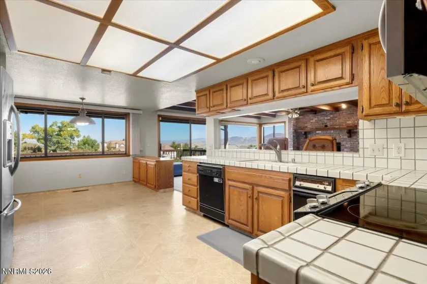 1585 Twin Oaks, Reno, Nevada 89511, 5 Bedrooms Bedrooms, ,3 BathroomsBathrooms,Residential,Residential,Twin Oaks,0,260012950