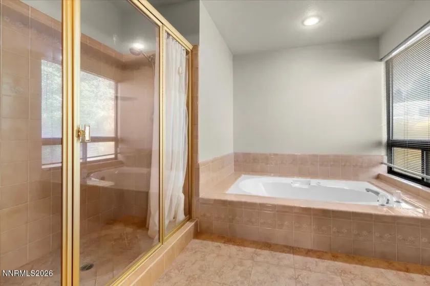 1585 Twin Oaks, Reno, Nevada 89511, 5 Bedrooms Bedrooms, ,3 BathroomsBathrooms,Residential,Residential,Twin Oaks,0,260012950