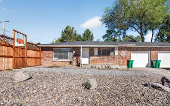 415 Arroyo, Reno, Nevada 89509, 4 Bedrooms Bedrooms, ,2 BathroomsBathrooms,Residential Income,Residential,Arroyo,0,260012956
