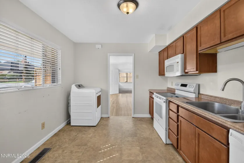 415 Arroyo, Reno, Nevada 89509, 4 Bedrooms Bedrooms, ,2 BathroomsBathrooms,Residential Income,Residential,Arroyo,0,260012956