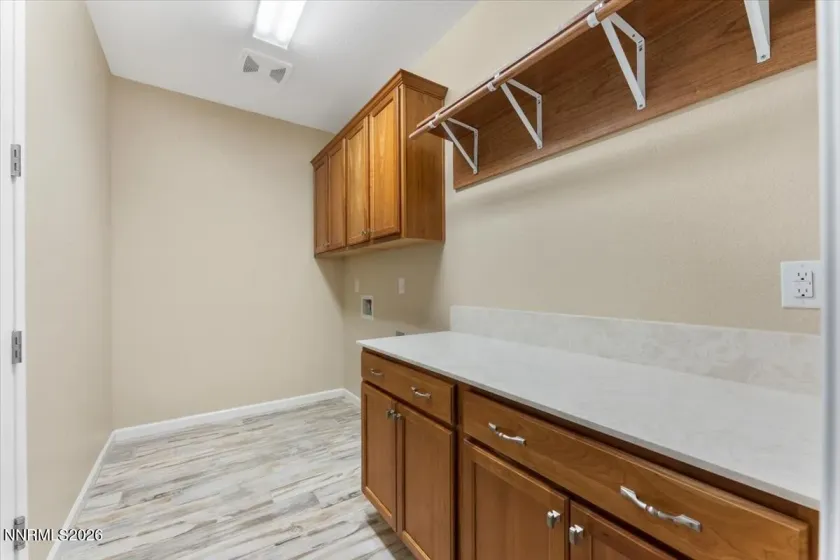 2280 Brego, Reno, Nevada 89521, 2 Bedrooms Bedrooms, ,3 BathroomsBathrooms,Residential,Residential,Brego,0,260012958