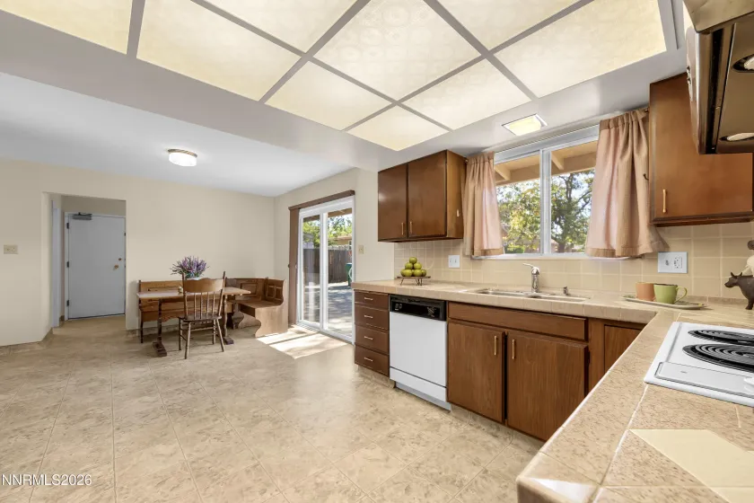 580 Shamrock, Reno, Nevada 89509, 3 Bedrooms Bedrooms, ,2 BathroomsBathrooms,Residential,Residential,Shamrock,0,260012960