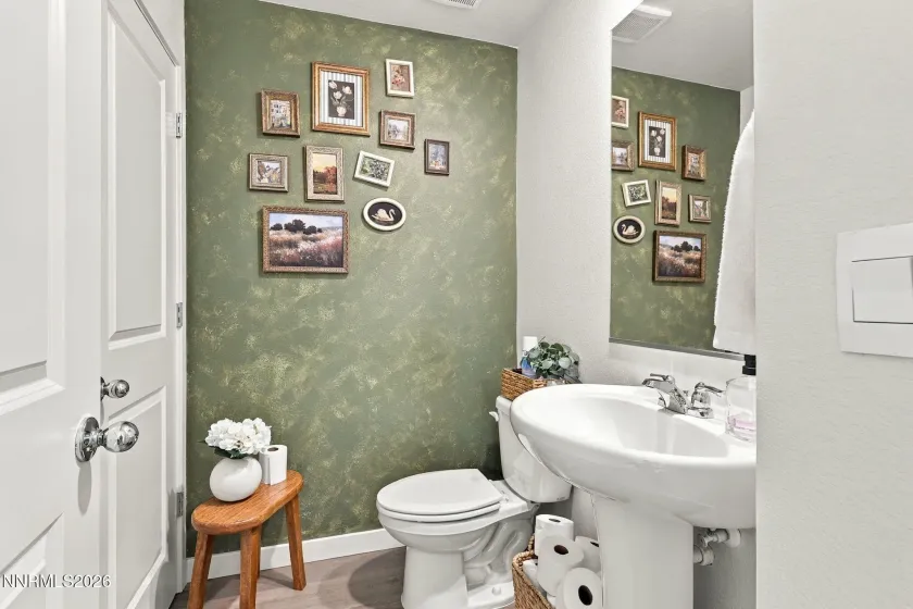 737 Hamilton Park, Reno, Nevada 89506, 3 Bedrooms Bedrooms, ,3 BathroomsBathrooms,Residential,Residential,Hamilton Park,0,260012976